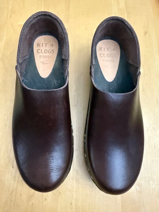 Kit + Clogs Studio Shoes - Kit + Clogs KITTY CLOGS SWEDEN Cacao Tinted Base Low Jord Clog 38